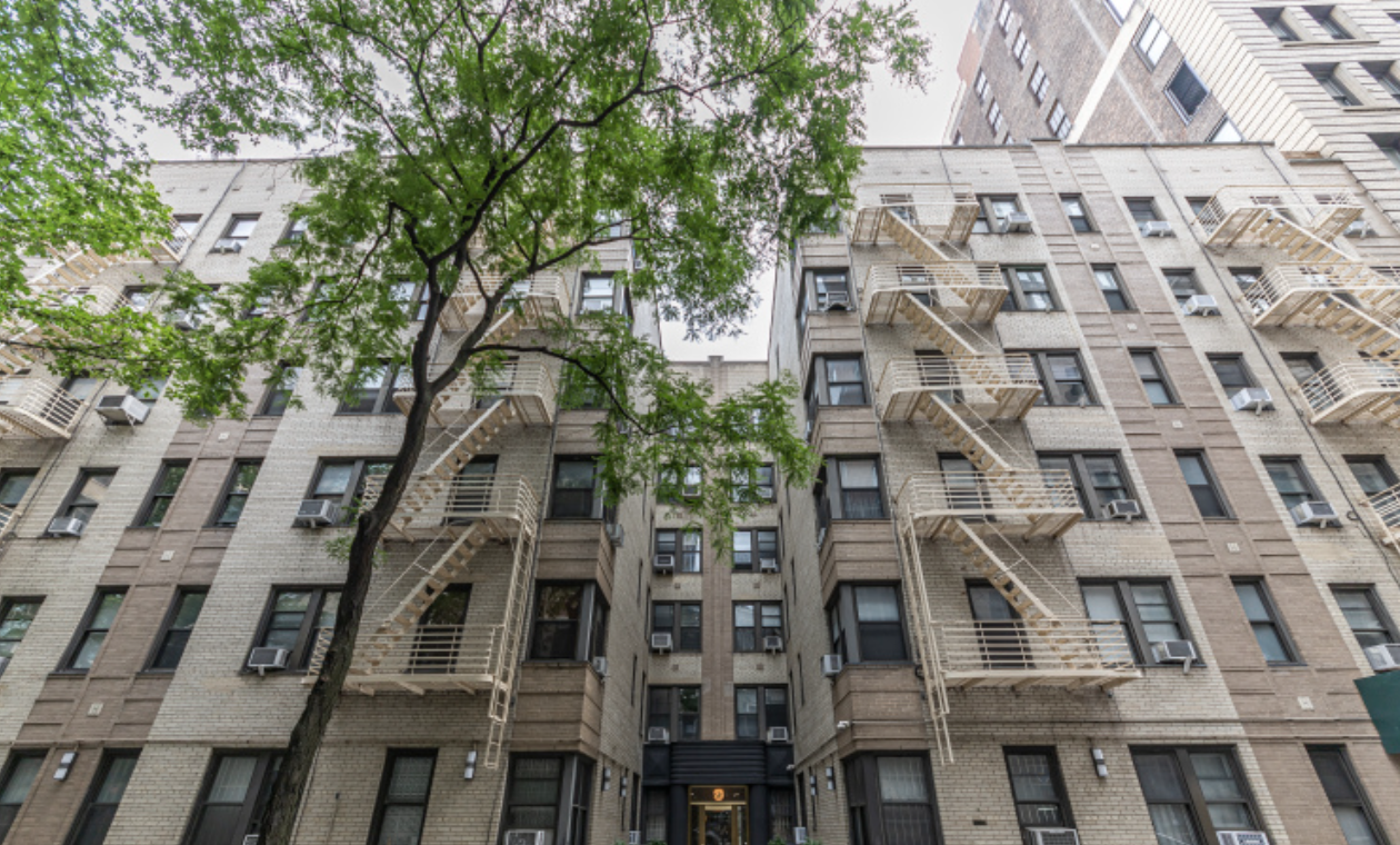 225 West 25th Street, Unit 5K Manhattan, NY 10001 - Photo 16 of 17 front view of a building