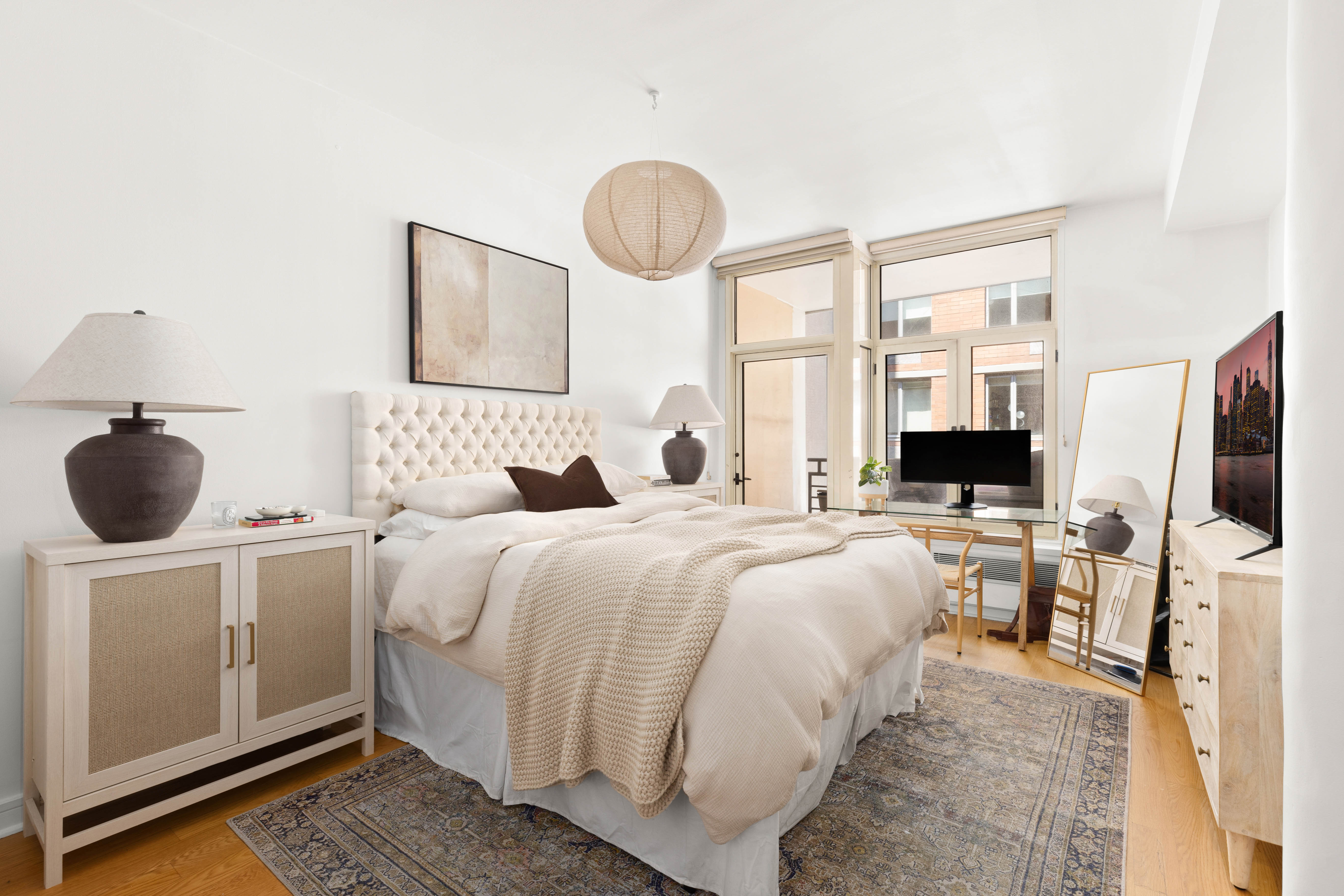 129 West 20th Street, Unit 5C Manhattan, NY 10011 - Photo 5 of 12