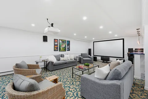 $2,400,000 | 6 Lynbrook Road, Southborough, MA 01772