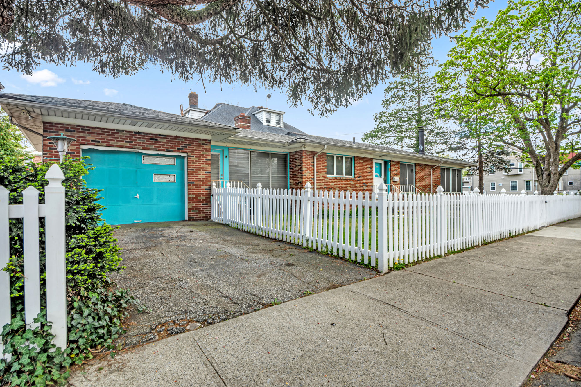 2 Livingston Court Staten Island, NY 10310 - Photo 12 of 14 front view of a house