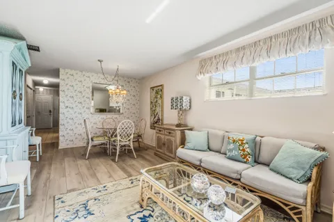 $170,000 | 379 North Grove Isle Circle, Unit 379, Vero Beach, FL 32962