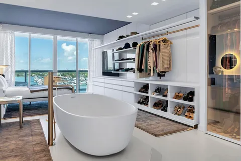 $2,295,000 | 10 Venetian Way, Unit 904, Miami Beach, FL 33139