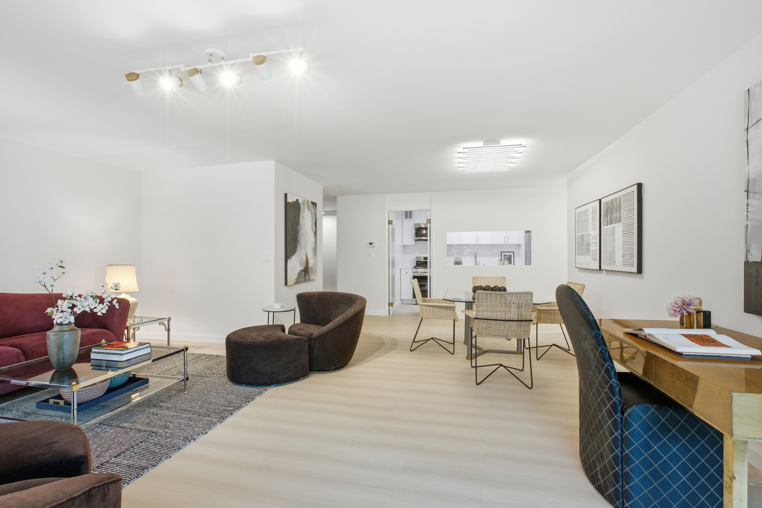531 Main Street, Unit 409 Manhattan, NY 10044 - Photo 2 of 12