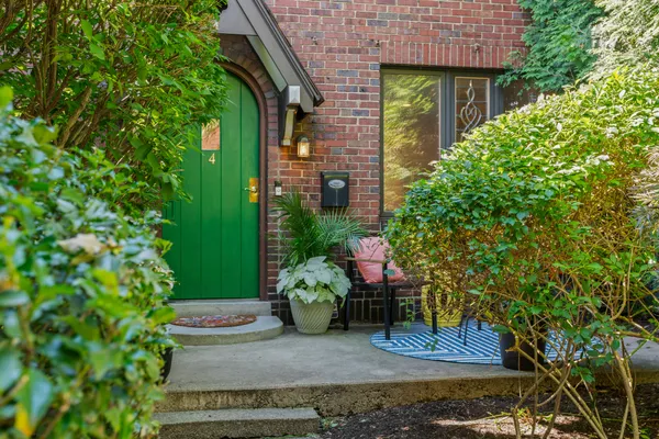 $450,000 | 561 South Negley Avenue, Unit 4, Pittsburgh, PA 15232
