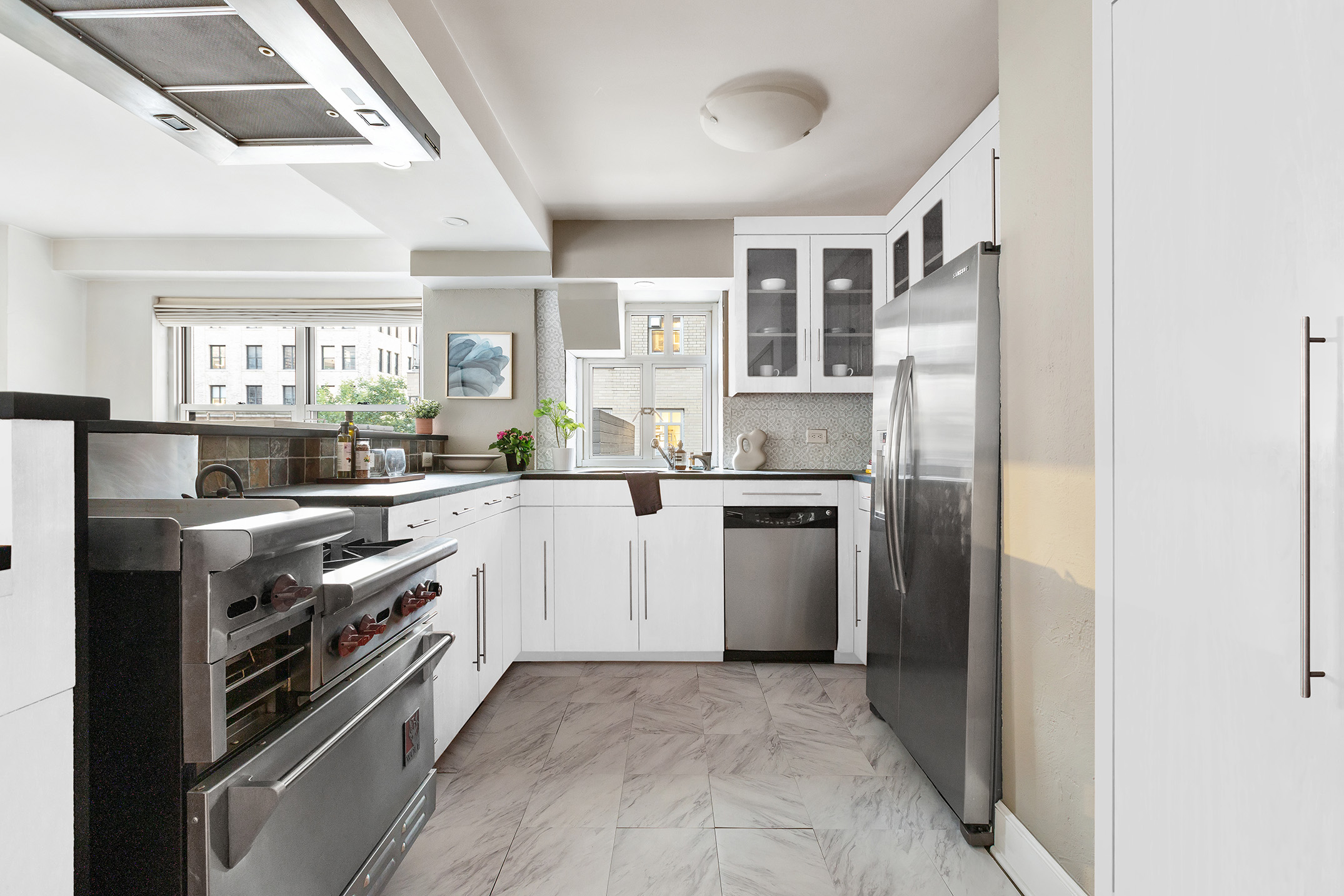 20 East 9th Street, Unit 3D Manhattan, NY 10003 - Photo 6 of 24