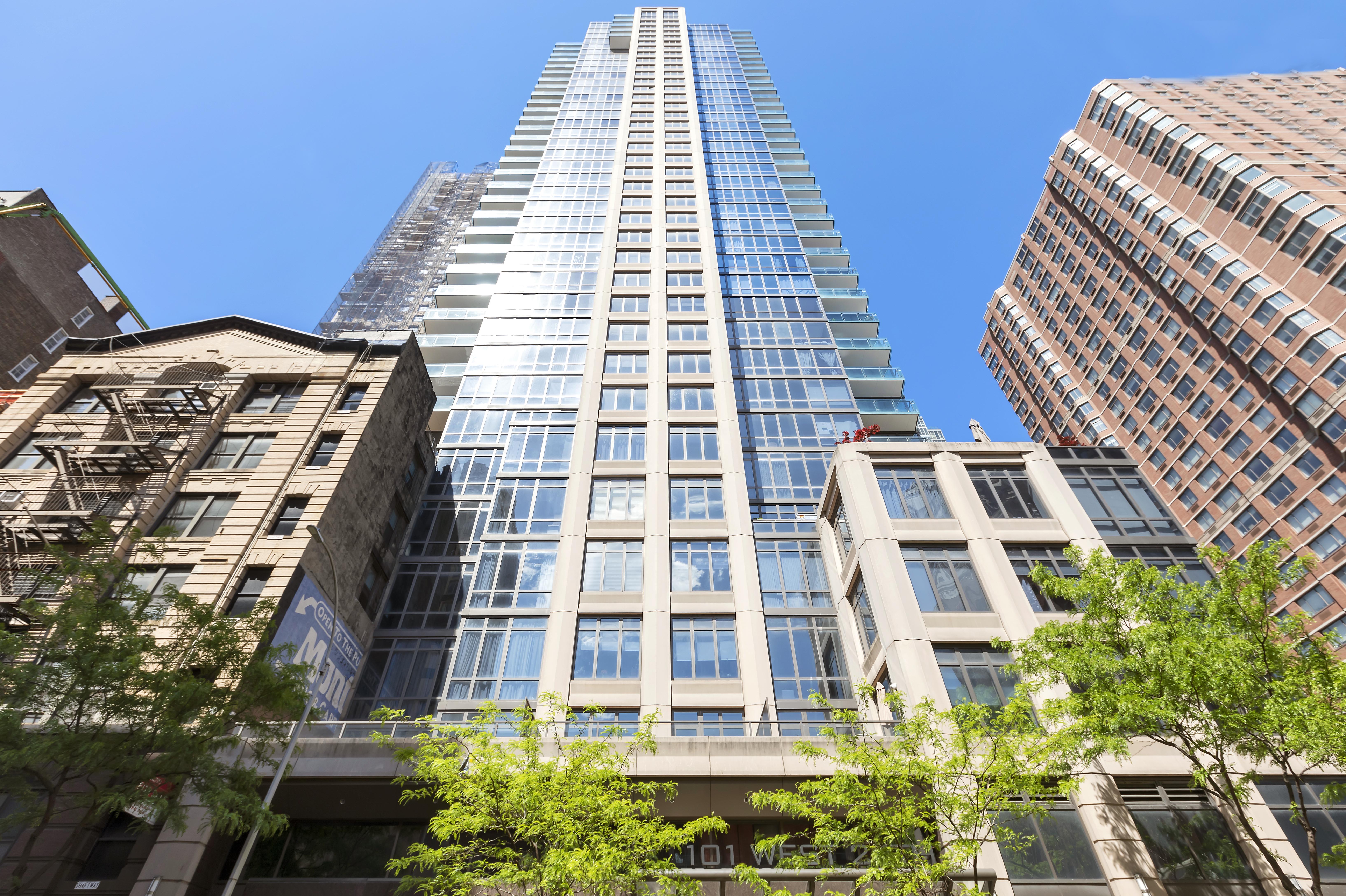 101 West 24th Street, Unit 26A Manhattan, NY 10011 - Photo 11 of 21 front view of a building