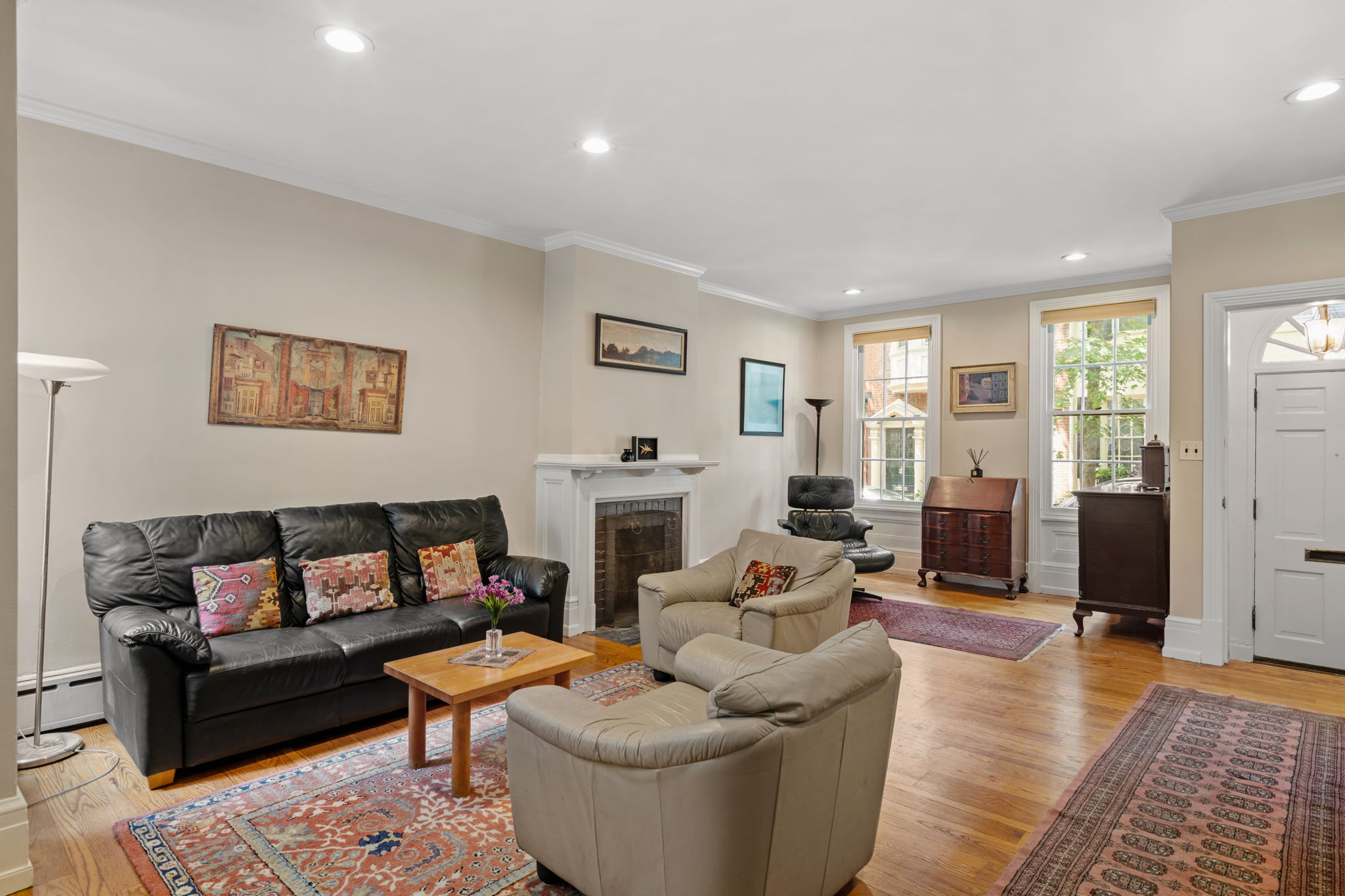 2208 Rittenhouse Square Philadelphia, PA 19103 - Photo 3 of 27