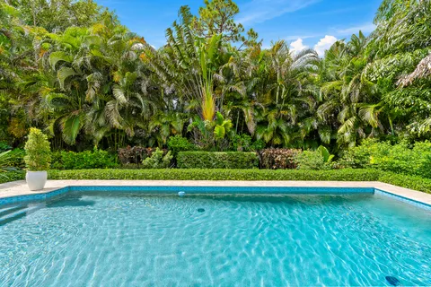 $1,200,000 | 10 Bentwood Road, Palm Beach Gardens, FL 33418