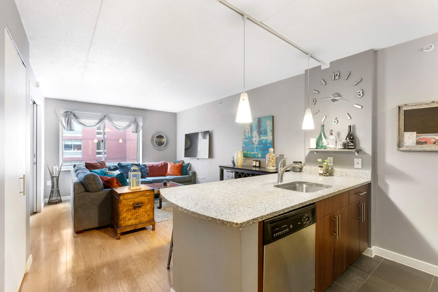 555 West 23rd Street, Unit N7R Manhattan, NY 10011 - Photo 2 of 13