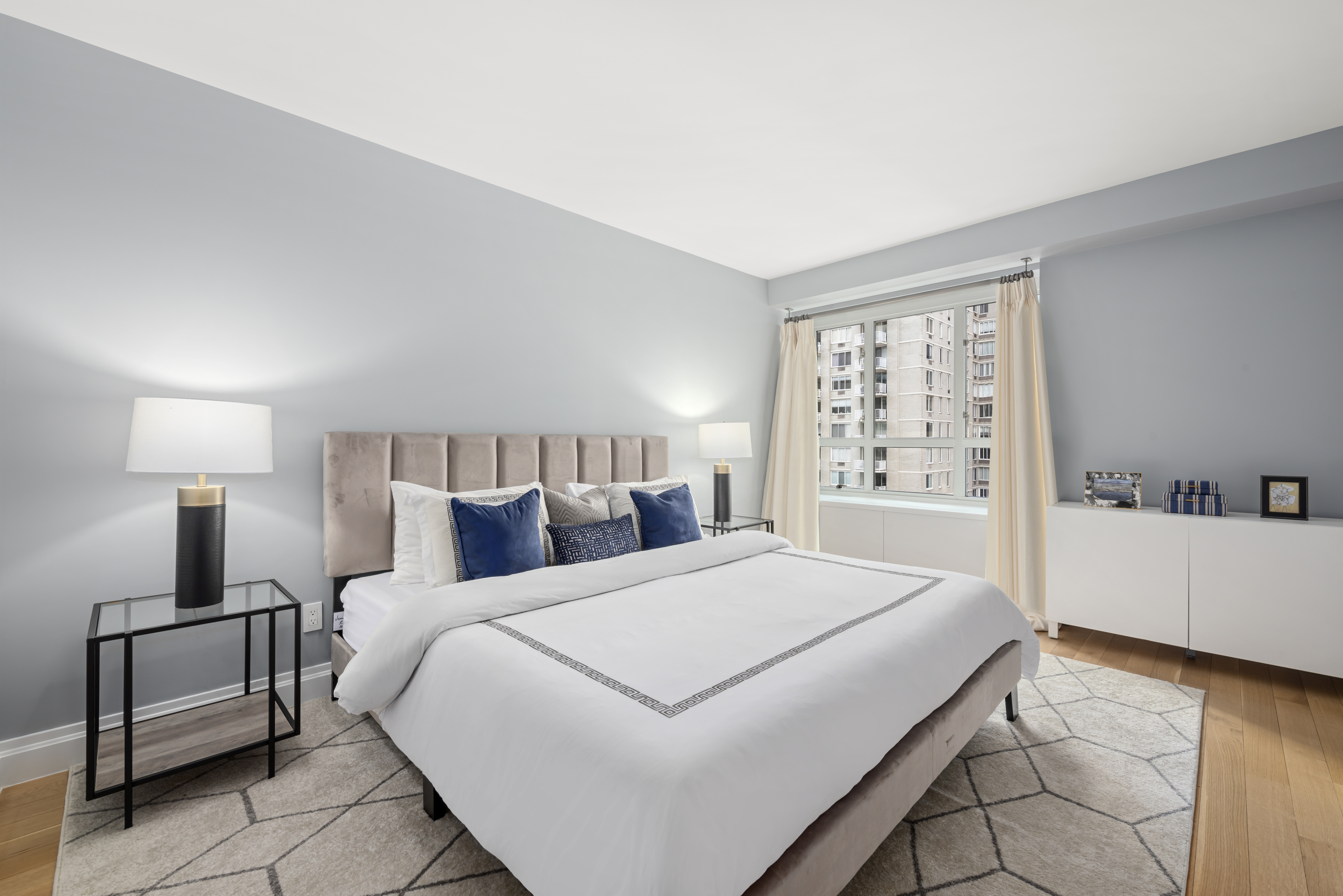 200 East 66th Street, Unit C1004 Manhattan, NY 10065 - Photo 8 of 20