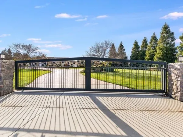 $3,188,000 | 10531 Korn Lane, Gilroy, CA 95020