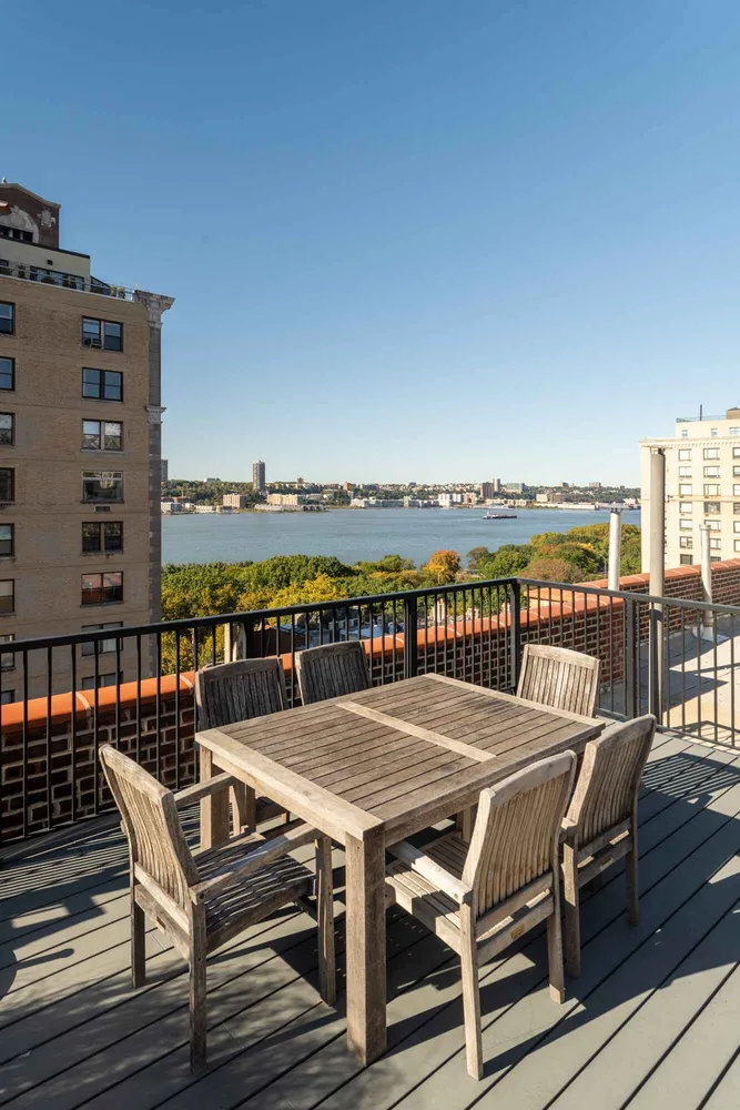 $2,349,000 | 320 West 76th Street, Unit 7DE | Upper West Side