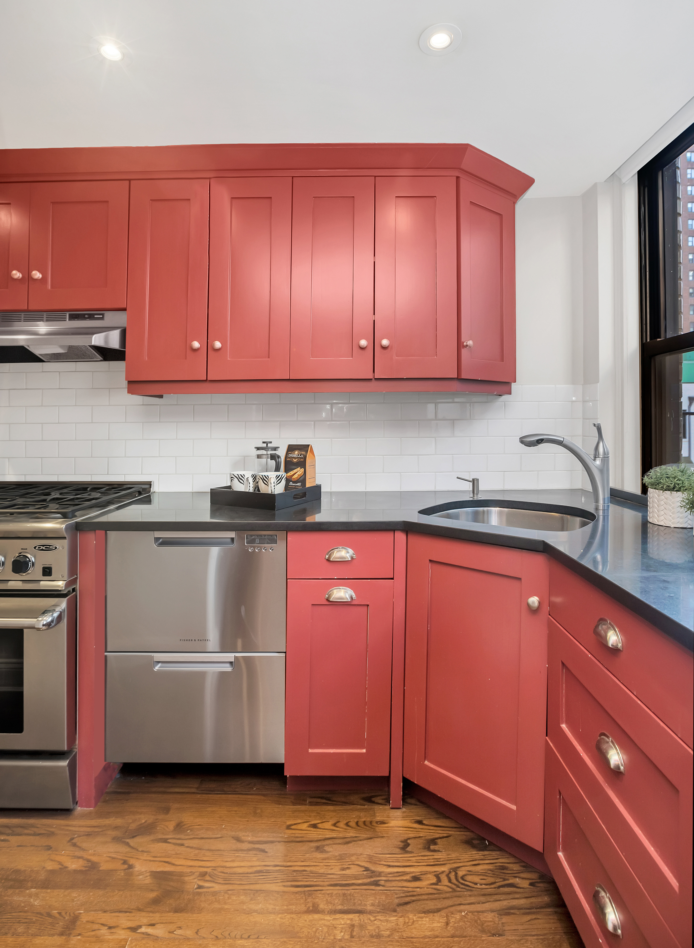 210 East 73rd Street, Unit 6E Manhattan, NY 10021 - Photo 12 of 17