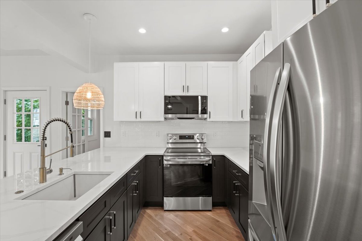 41 Henry Street Everett, MA 02149 - Photo 7 of 33