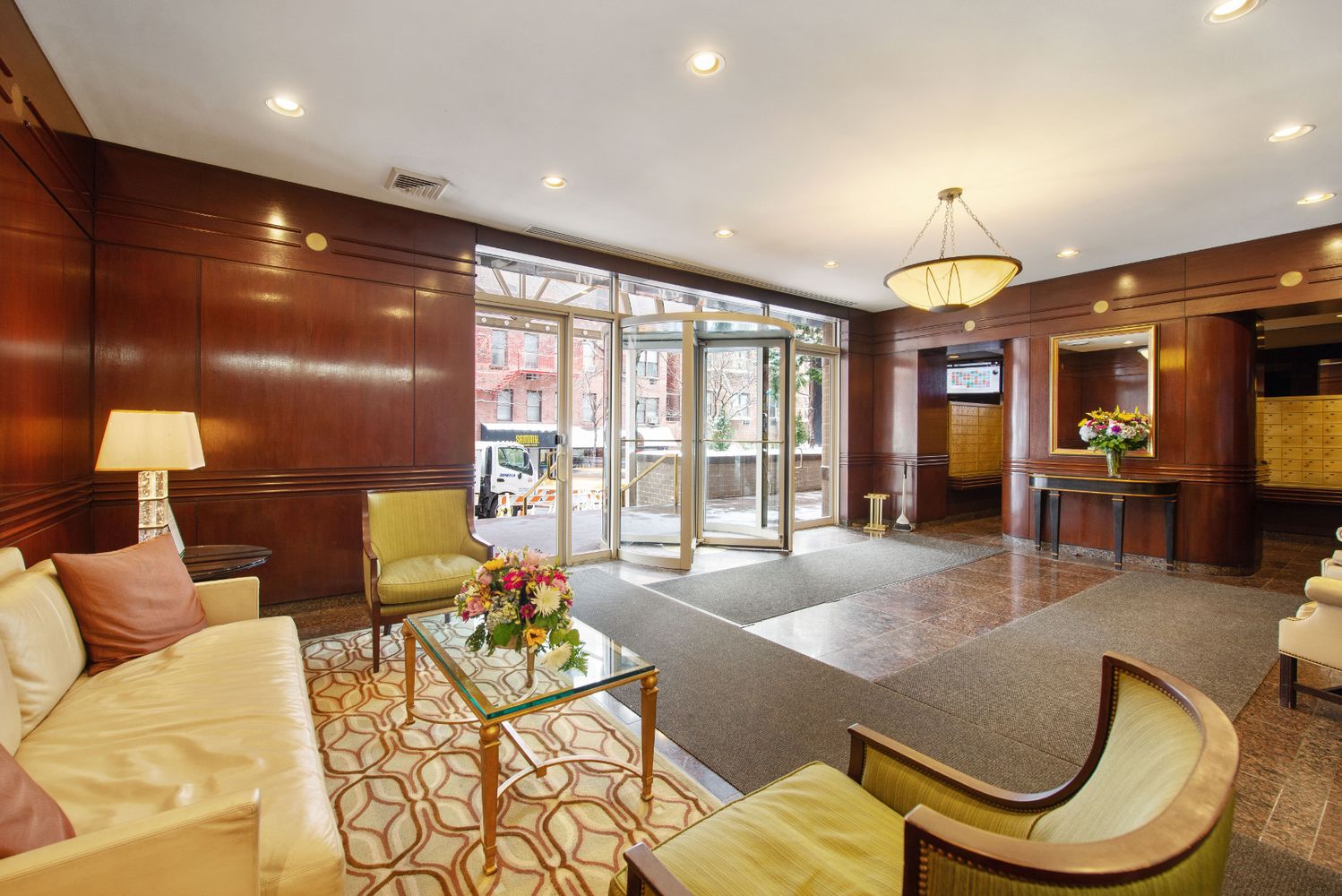 200 East 89th Street, Unit 27A Manhattan, NY 10128 - Photo 10 of 11 Gallery Image 10