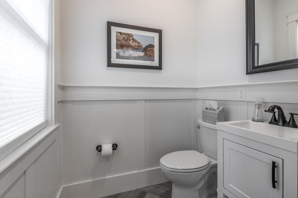 64 Valley View Road Waltham, MA 02452 - Photo 32 of 49