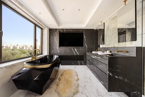 $18,900,000 | 230 Central Park South | Central Park South