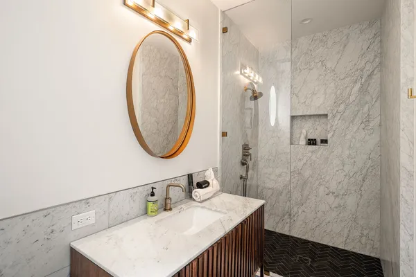 $4,100,000 | Laurel Canyon Road, Los Angeles, CA 90046