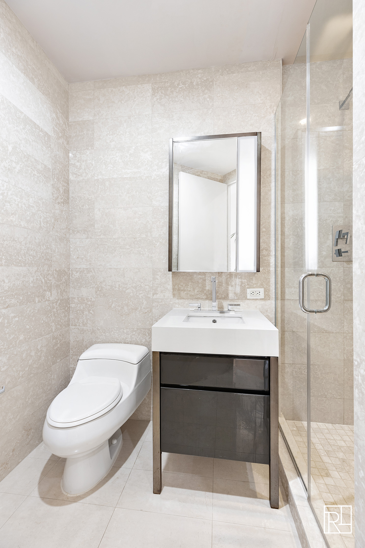 75 Wall Street, Unit 33F Manhattan, NY 10005 - Photo 10 of 29