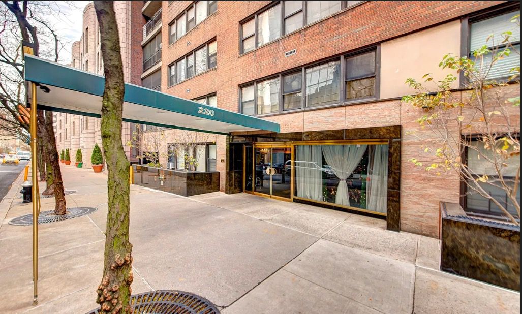 220 East 67th Street, Unit 4A Manhattan, NY 10065 - Photo 6 of 7 a view of a building with a outdoor space
