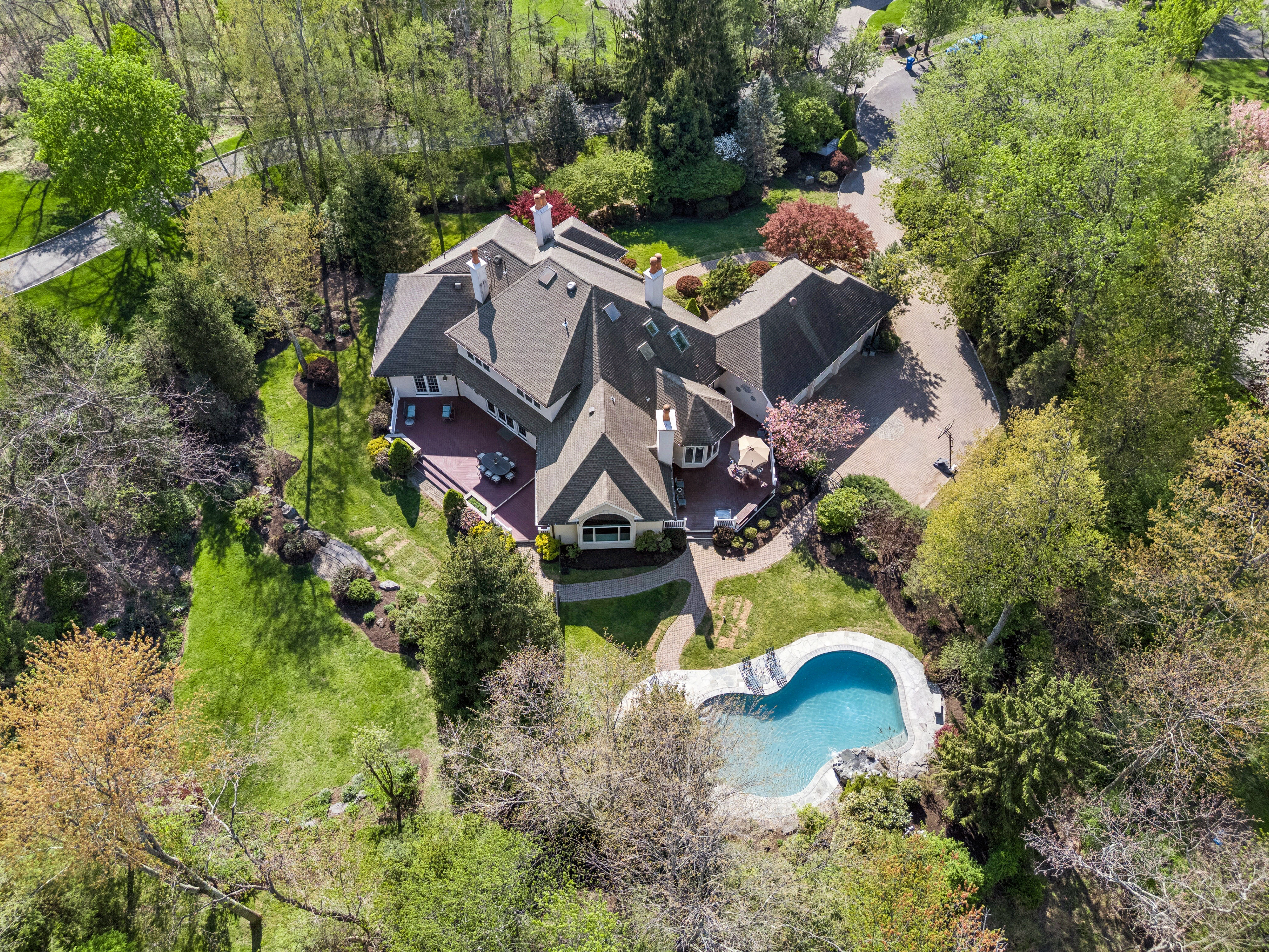 110 Chelsea Watchung, NJ 07069 - Photo 3 of 77