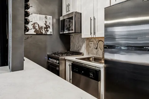 $439,000 | 235 West 102nd Street, Unit 16D | Upper West Side