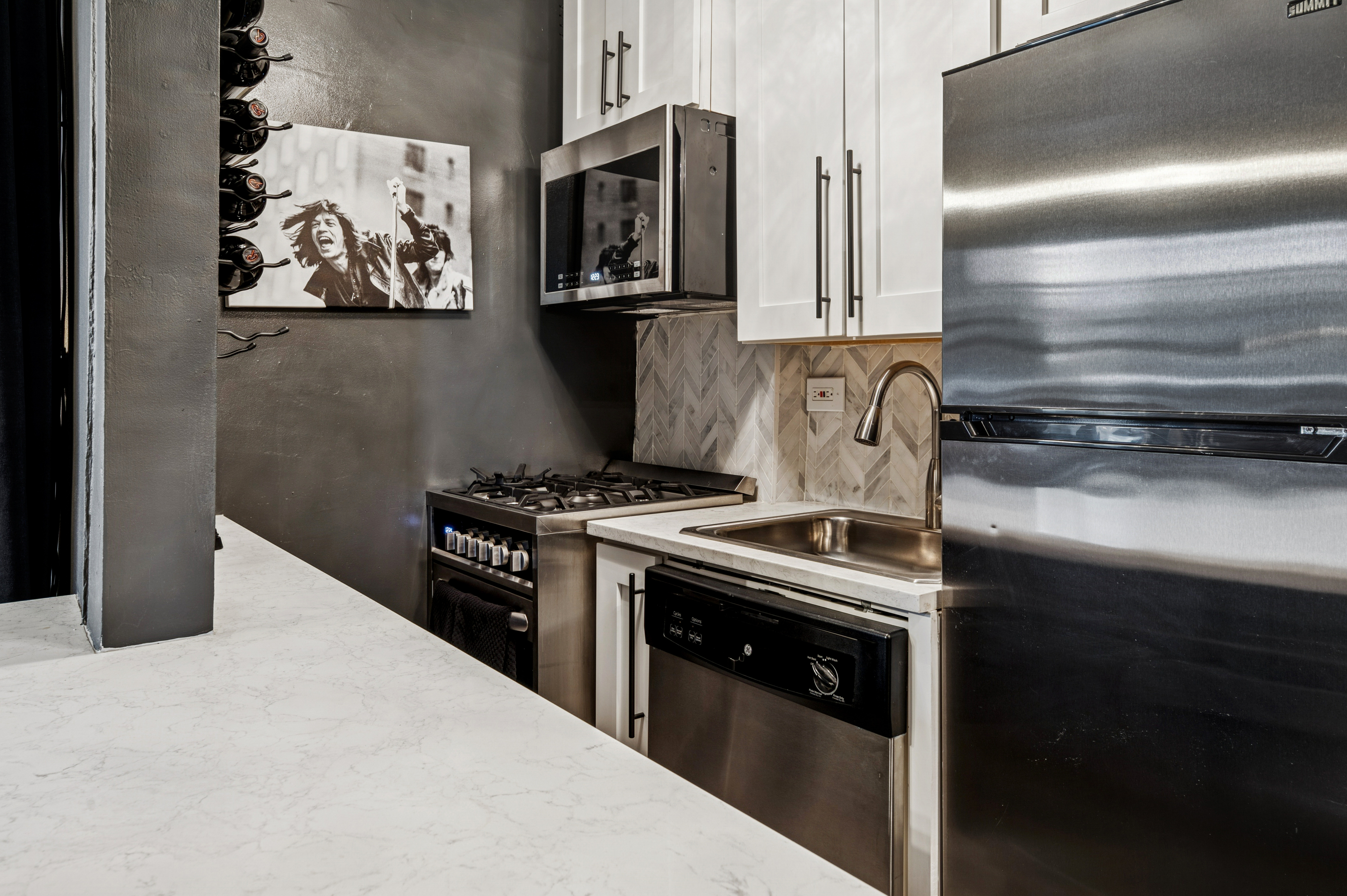 235 West 102nd Street, Unit 16D Manhattan, NY 10025 - Photo 8 of 17