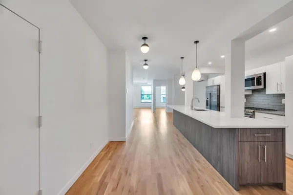 $13,000 | 717 Manhattan Avenue, Unit 3A | Greenpoint