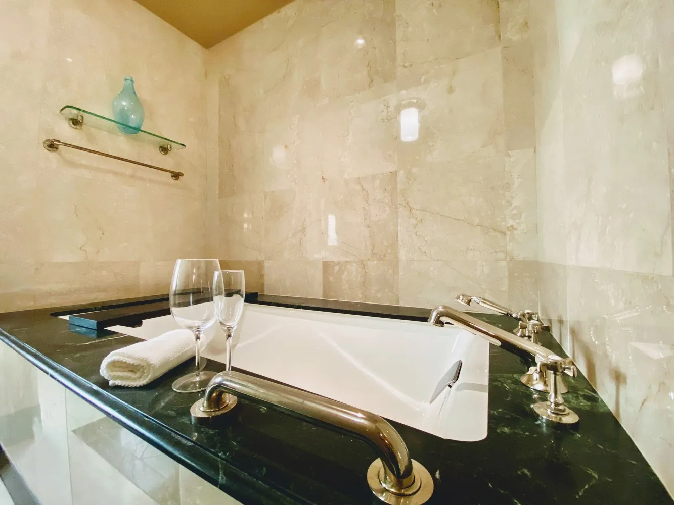 $4,100 | 55 Wall Street, Unit 615 | Financial District