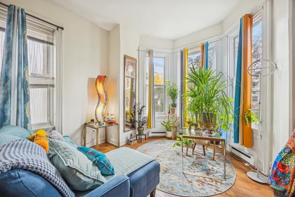 $1,295,000 | 142 North 21st Street, Philadelphia, PA 19103