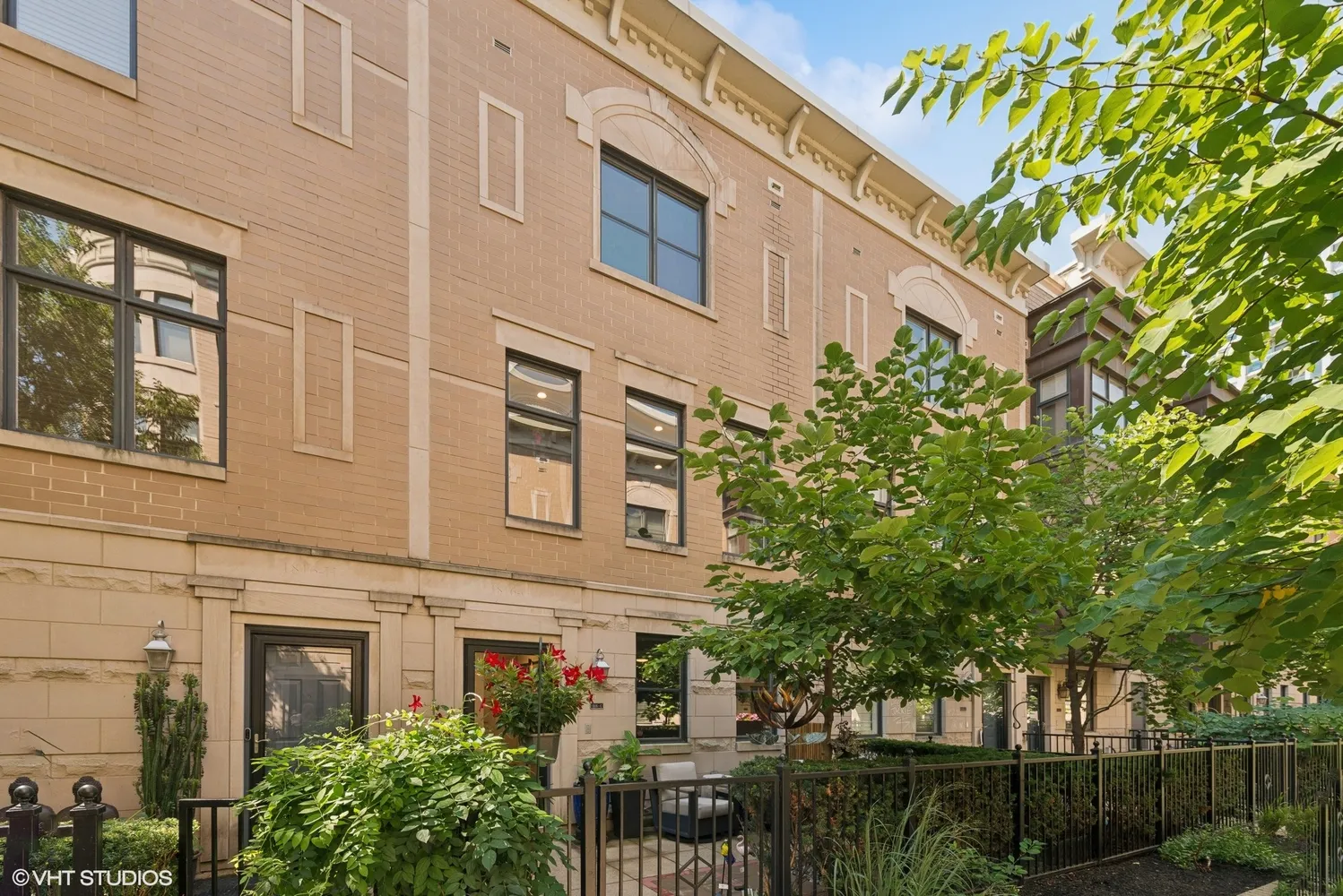 $895,000 | 1816 South Indiana Avenue, Unit G, Chicago, IL 60616