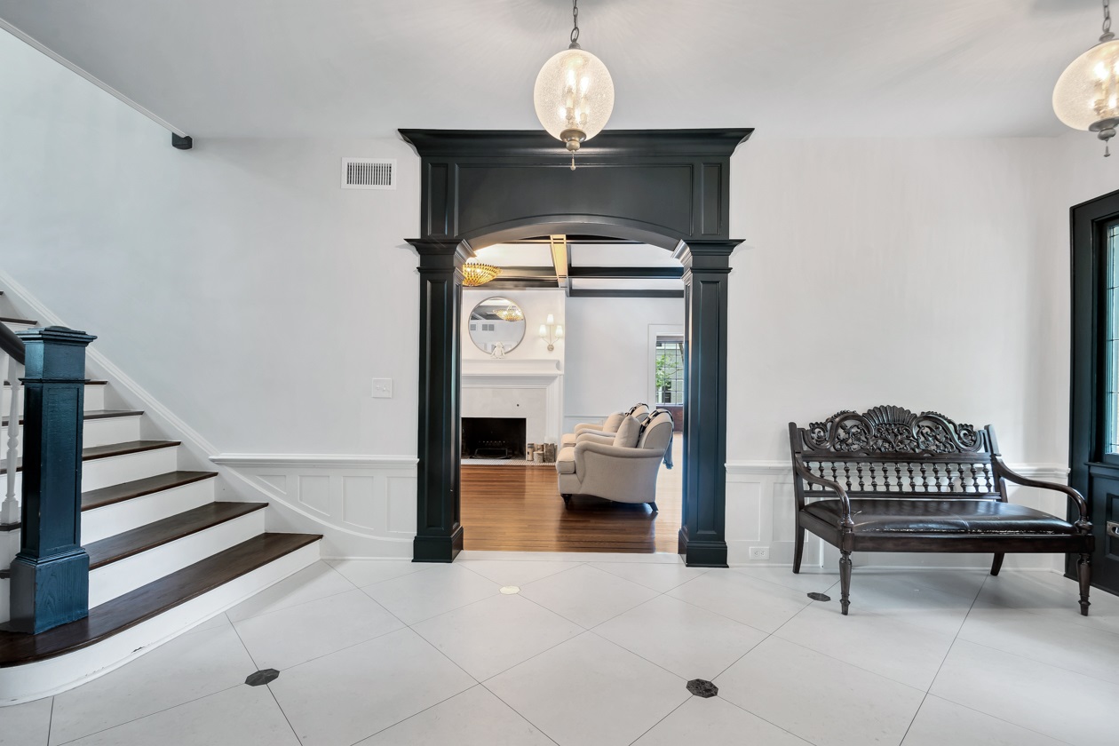 35 Grymes Hill Road Staten Island, NY 10301 - Photo 5 of 31