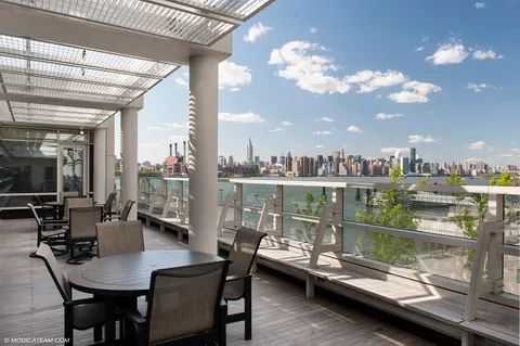 $4,475 | 2 Northside Piers, Unit 2R | Williamsburg