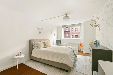 $1,995,000 | 200 East 94th Street, Unit 222 | Upper East Side