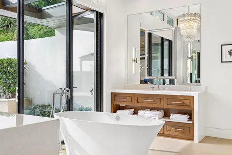 $11,495,000 | 621 Malabar Drive, Corona del Mar, CA 92625