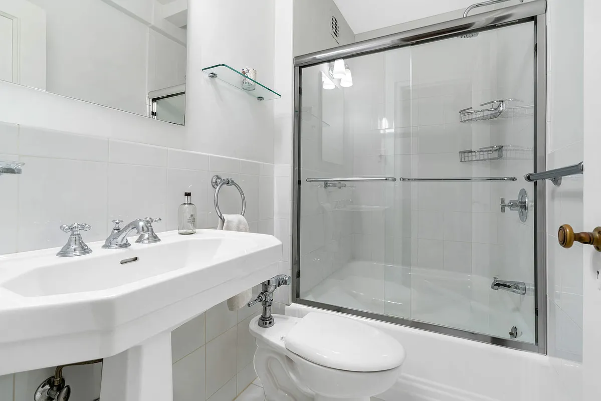 140 Riverside Drive, Unit 1C Manhattan, NY 10024 - Photo 10 of 12