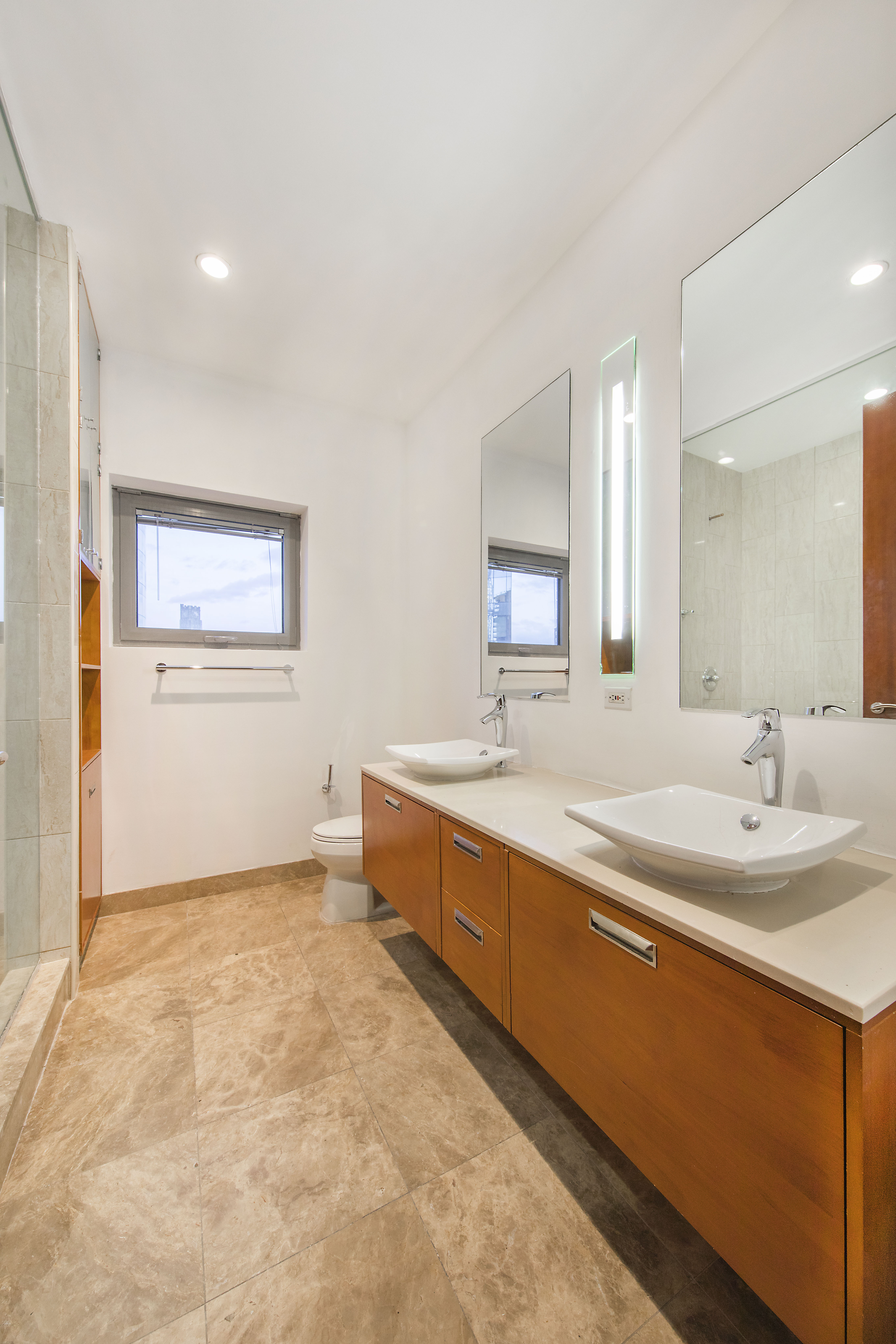 42-51 Hunter Street, Unit 6D Queens, NY 11101 - Photo 6 of 12