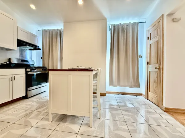 $3,495 | 295 Greene Avenue, Unit 2 | Clinton Hill