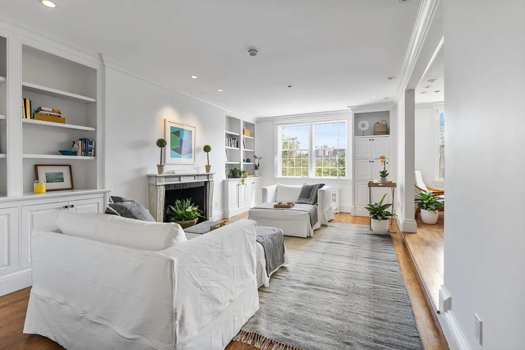 $5,500 | 80 Beacon Street, Unit 9, Boston, MA 02108