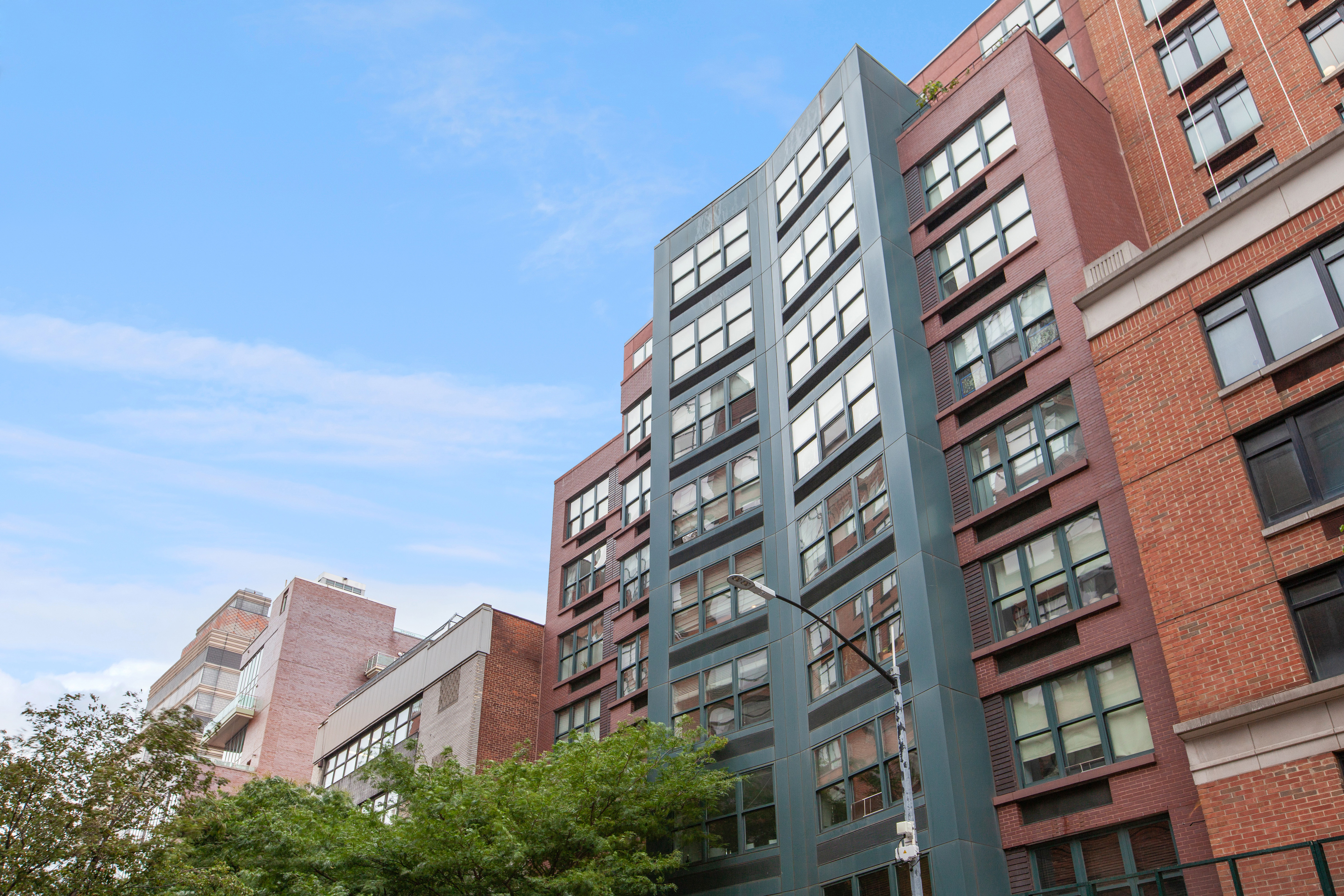 199 State Street, Unit 7A Brooklyn, NY 11201 - Photo 2 of 2 a view of buildings