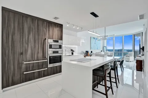 $725,000 | 851 Northeast 1st Avenue, Unit 3506, Miami, FL 33132