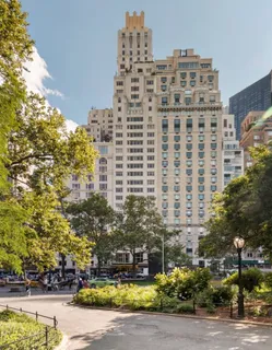 $2,900,000 | 100 Central Park South, Unit 2B | Central Park South