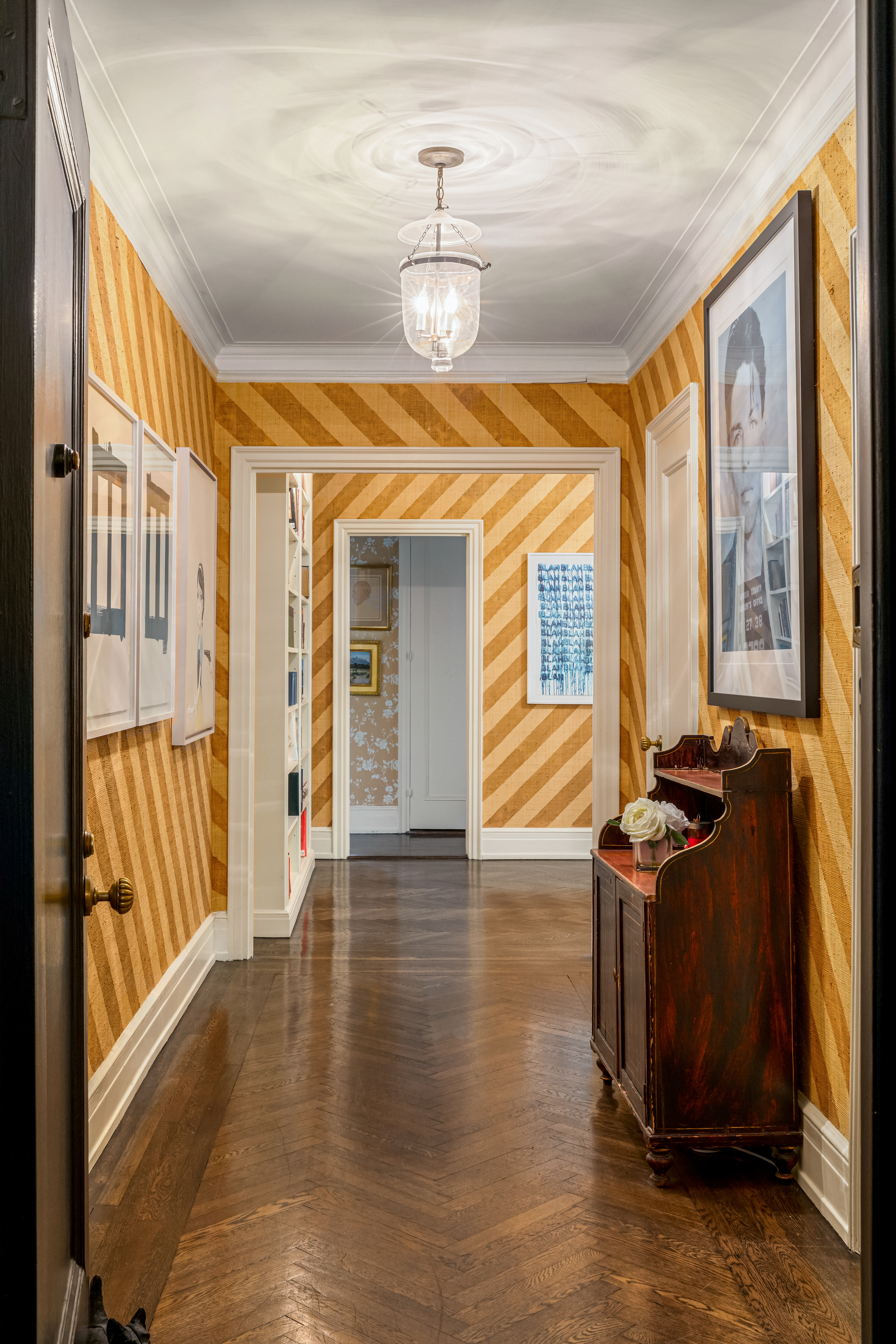 33 East 70th Street, Unit 8C Manhattan, NY 10021 - Photo 14 of 18