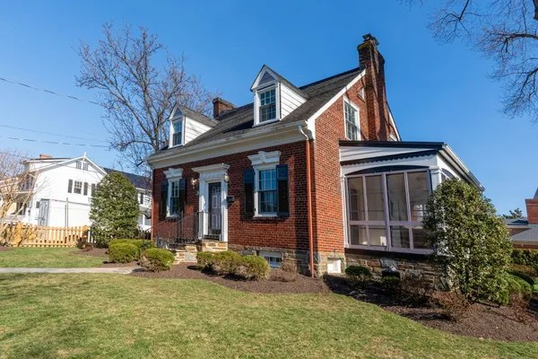$2,295,000 | 600 Upland Place, Alexandria, VA 22301