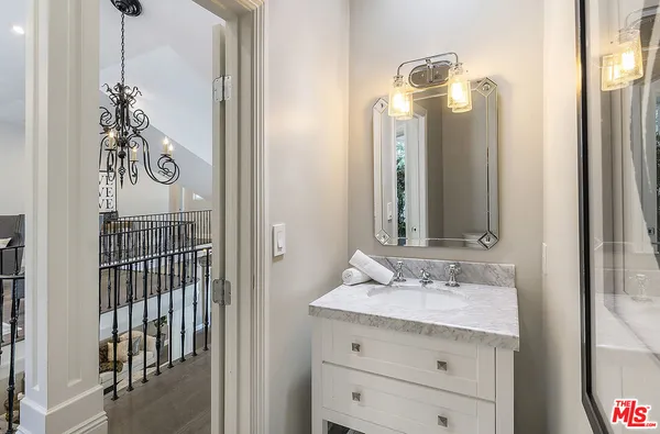 $3,995,000 | 4054 Stone Canyon Avenue, Sherman Oaks, CA 91403