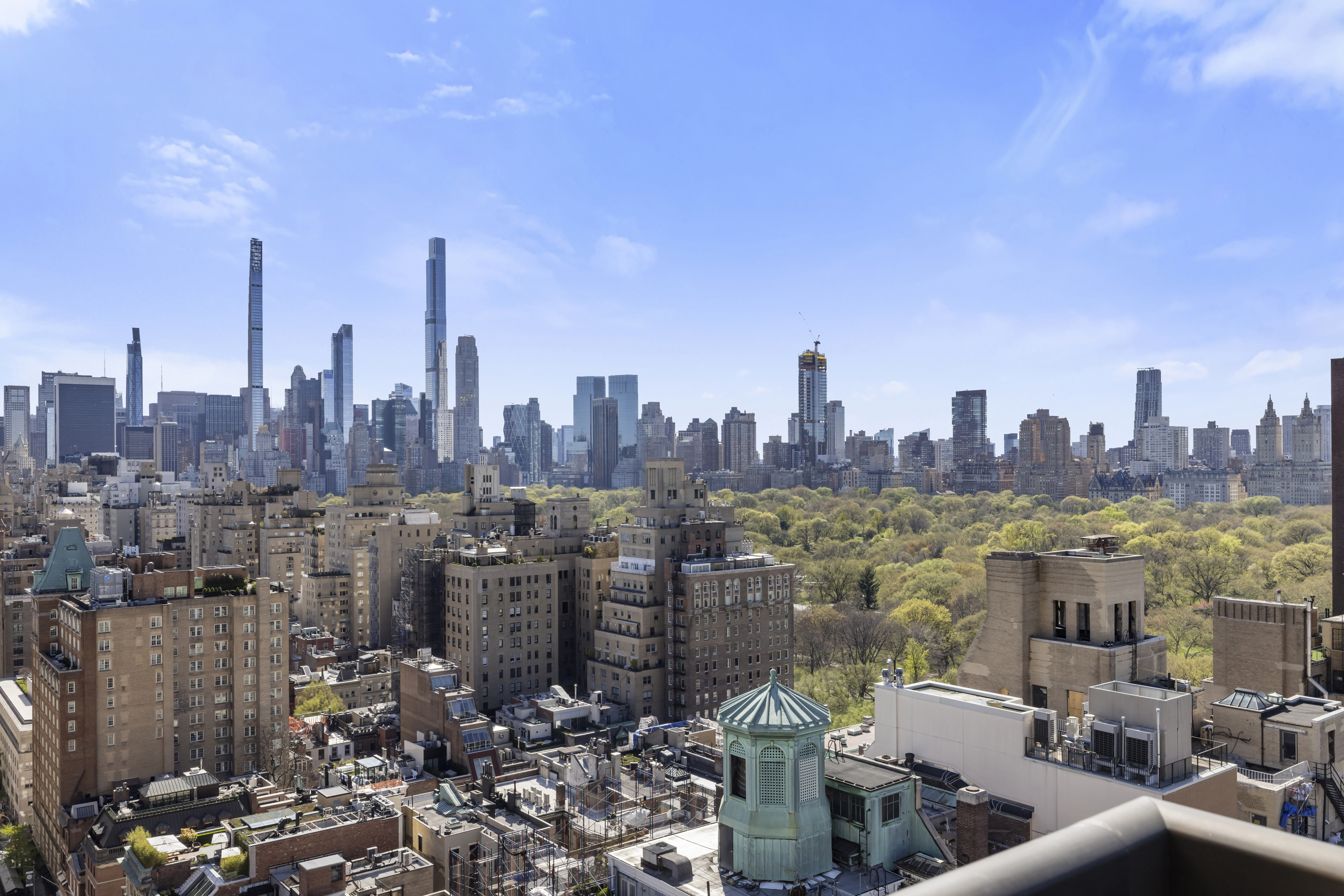 40 East 80th Street, Unit 25A Manhattan, NY 10075 - Photo 16 of 18 a view of a city with tall buildings