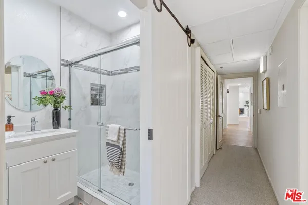 $1,138,000 | 1915 Malcolm Avenue, Unit 301, Los Angeles, CA 90025