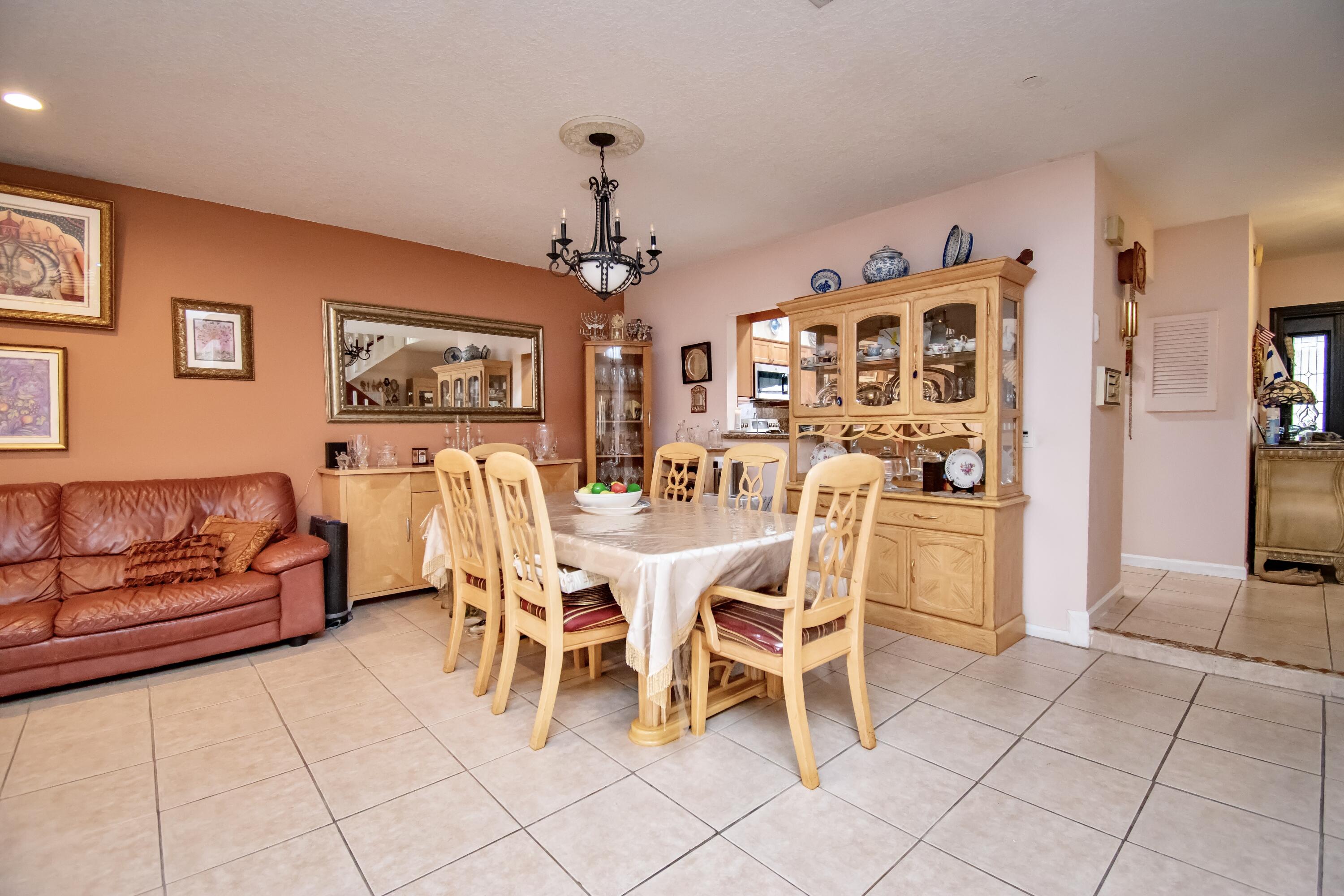 6640 Thornhill Court, Unit 6 Boca Raton, FL 33433 - Photo 7 of 23
