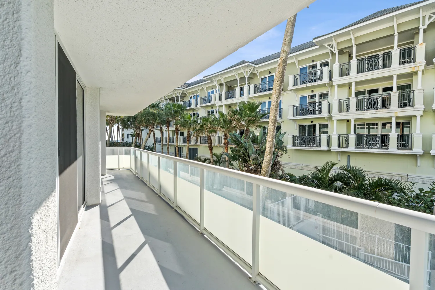 $799,000 | 3554 Ocean Drive, Unit 204S, Vero Beach, FL 32963