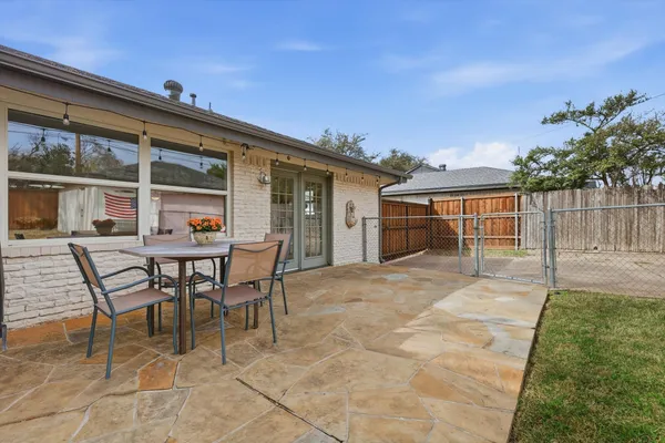 $680,000 | 10029 Shadyview Drive, Dallas, TX 75238